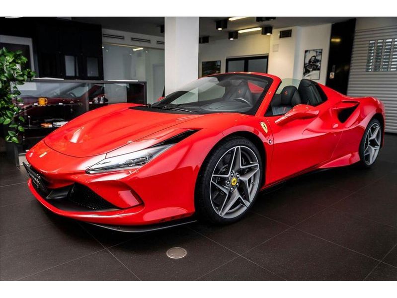 Ferrari F8, Spider/Lift/Kamera/PDC/El.Seda